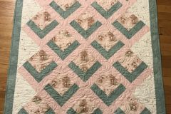 39" x 51" Baby Quilt
Valerie C.
"Hearts Aflutter" panto
2017 Client Quilt