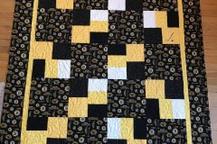 Just Can't Cut it Bruins 61" x 84"
Pieced by Ingrid L.
"Quirky" Handguided panto
2018 Client Quilt